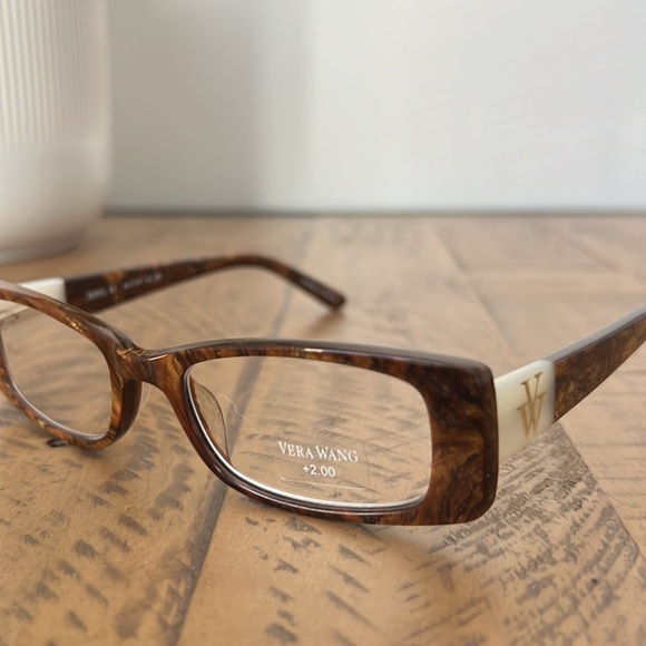 Vera Wang Beryl Ladies +1.50
Readers
48-17-135 - Picture 10 of 10